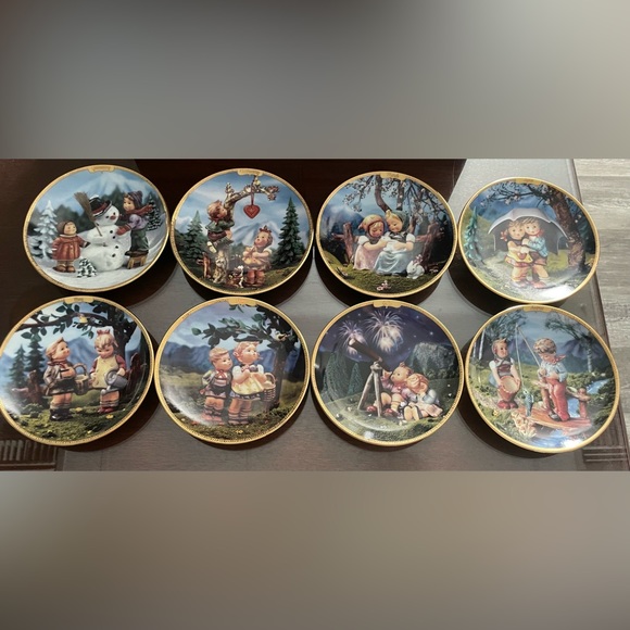 MJ Hummel Seasons of Joy Perpetual Calendar Plate Collection - Picture 3 of 4